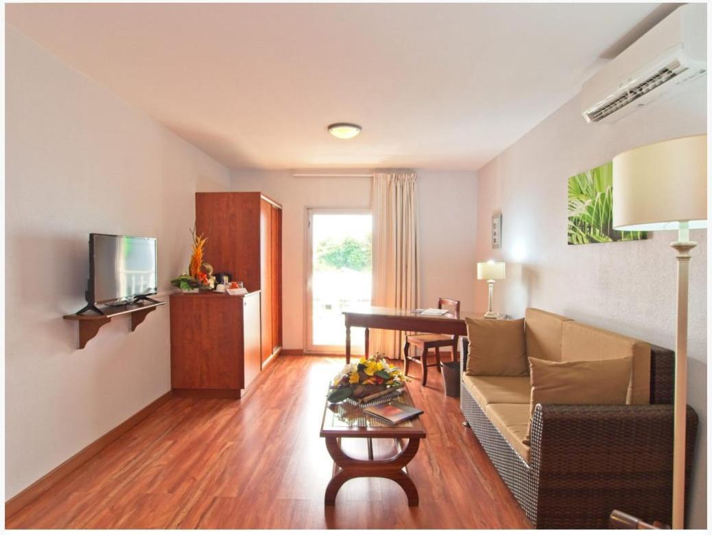 Hotel Austral By Exsel Saint-Denis Phòng bức ảnh